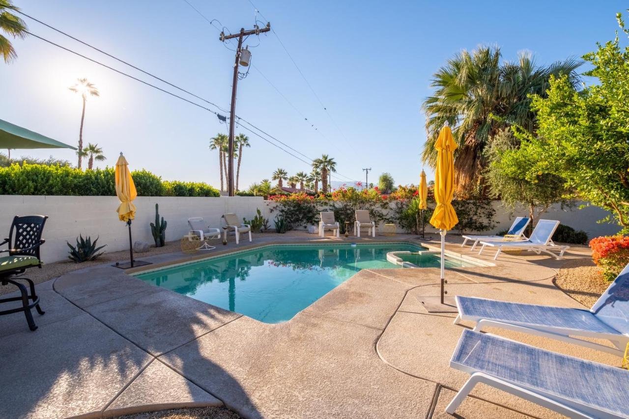 Beautiful Palm Springs Home Large Private Yard Buitenkant foto